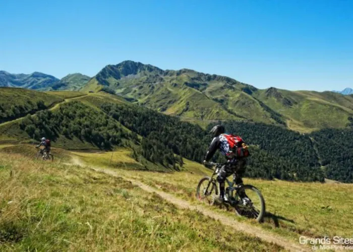 2 Personnes Cures Luchon Apartment *